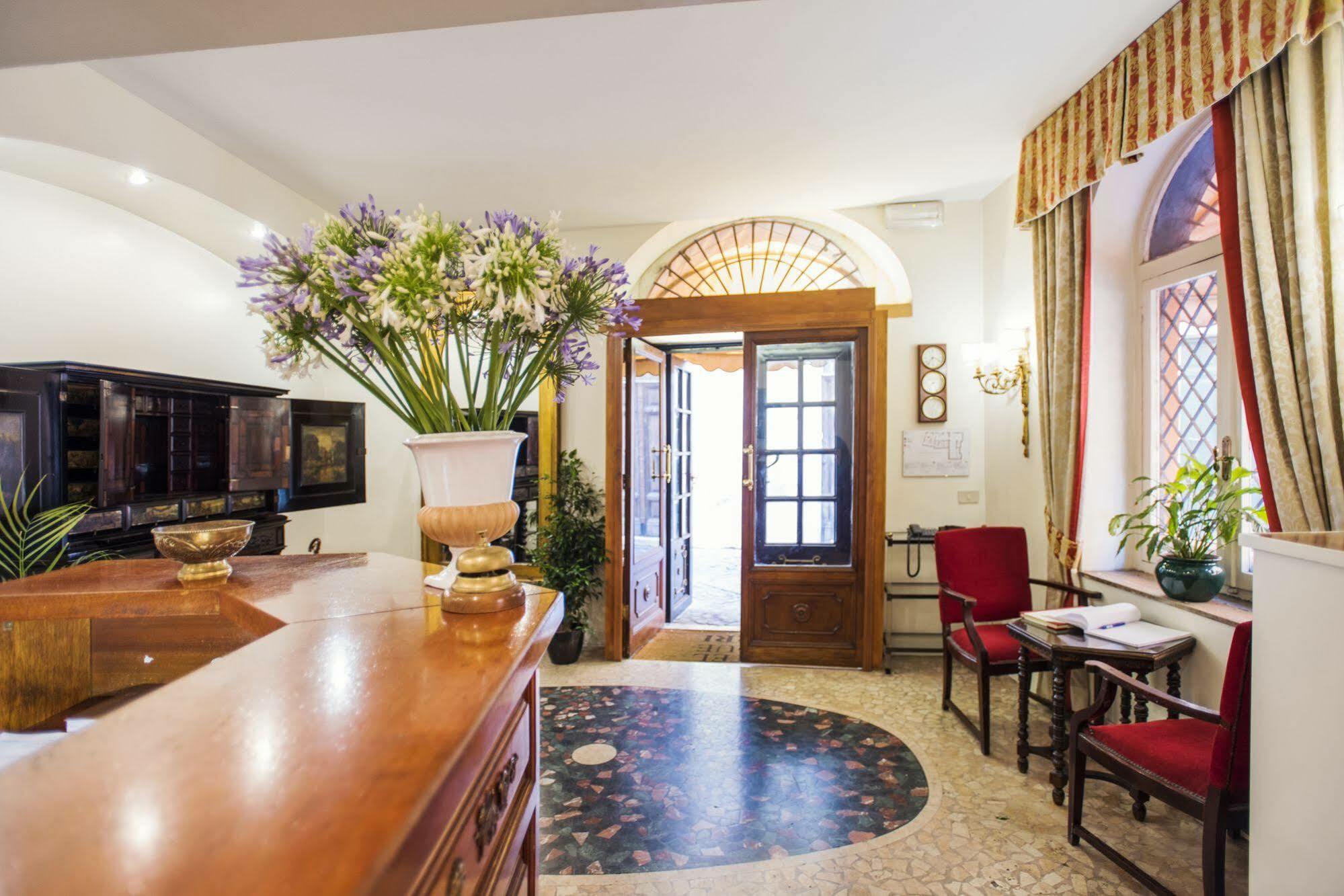 Hotel Due Torri Roma